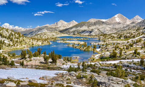 Alpine blue lake in the Sierra Nevada in California. 