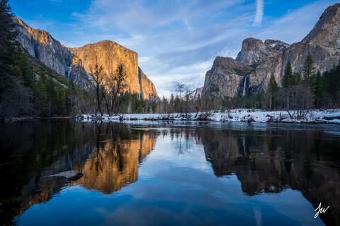 Valley view sunset in Yosemite Valley in winter.