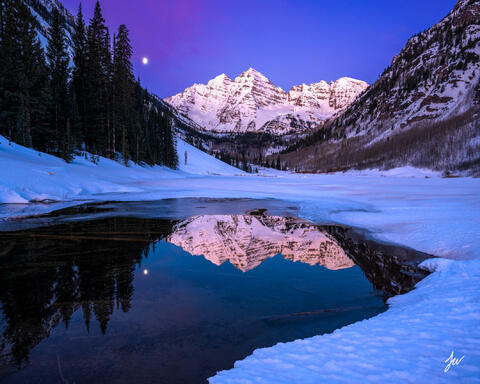 Winter sunrise at the Maroon Bells in Aspen.