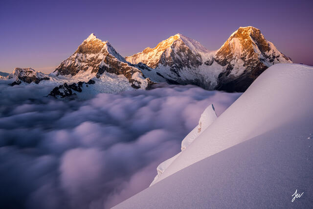 Sunrise over Huascaran in Cordillera Blanca, Peru.