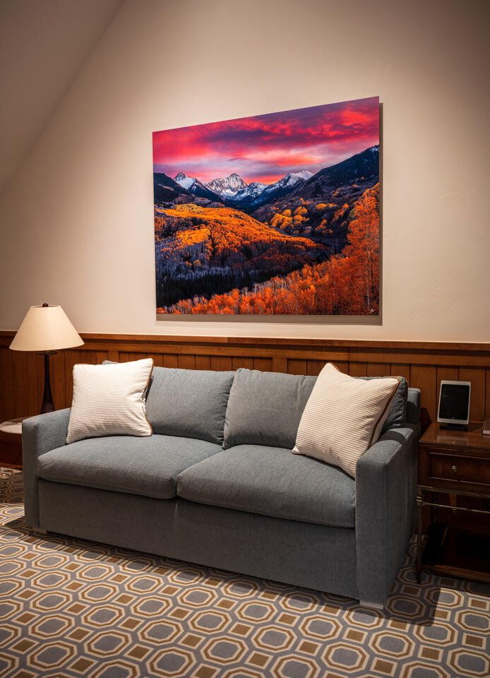 Luxury Metal Float (Ready to Hang)