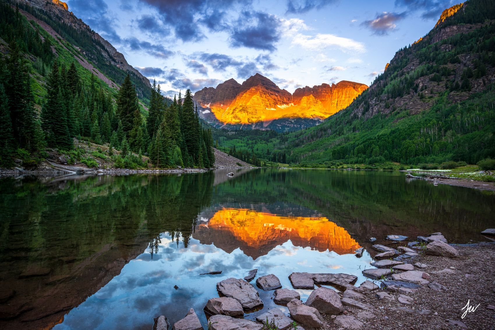 Summer Bells Morning sunrise at Maroon Lake in the Maroon Bells, Colorado.
